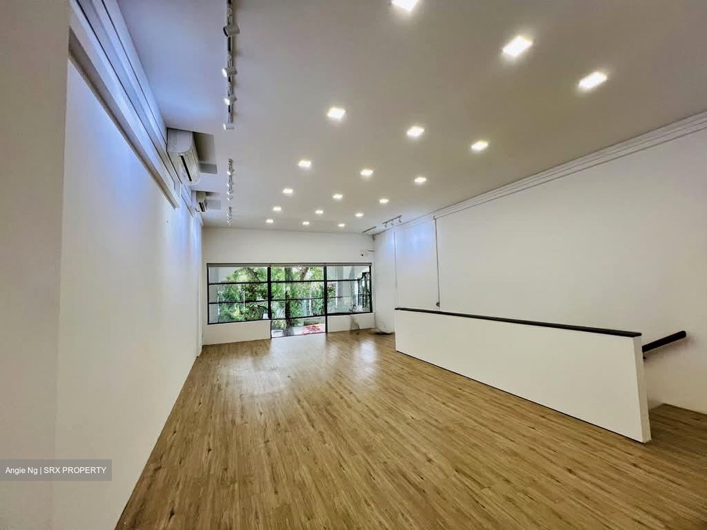 Linden Drive (D11), Retail #572979101